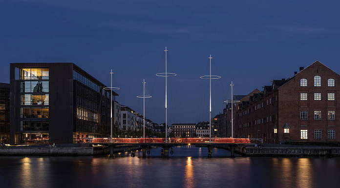 Olafur Eliasson Cirkelbroen, 2015 25 x 19.6 x 39.3 m Christianshavns Kanal, Copenhagen, 2015 : Photo: Anders Sune Berg, for Nordea-fonden A gift from Nordea-fonden to the city of Copenhagen © Olafur Eliasson