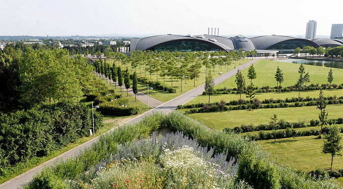 Plateau de Kirchberg, Luxembourg - Parc Central, Urban, landscape and artistic renewal of the European town, since 1991 : Photo © Michael Latz