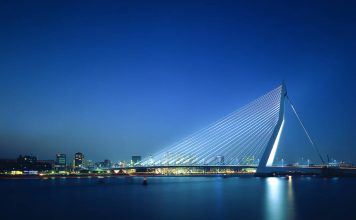 Erasmus Bridge, Holanda 1990-1996 by UNStudio : Photo credit © Christian Richters