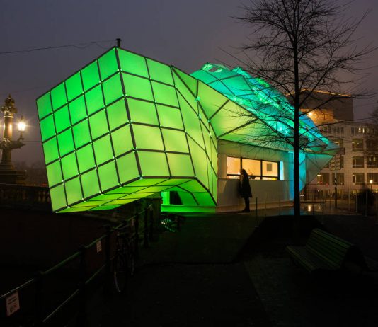 Eye_Beacon Pavilion for the Amsterdam Light by UNStudio and MDT-tex : Photo © Janus van den Eijnden