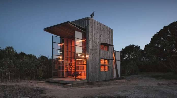 Crosson Clarke Carnachan, Hut on Sleds, Whangapoua, New Zealand : Copyright © Simon Devitt/TASCHEN