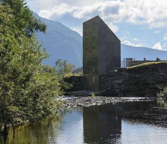 The building is expressed as taking a piece out of the rock and moving it to the opposite side of the river : Photo credit © Steinar Skaar